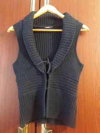 Продам жилет жилетку безрукавку р. 42-44 Донецк