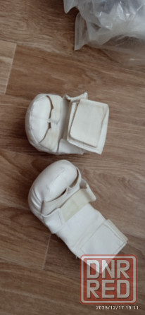 продам перчатки для карате размер м в отличном состоянии. Донецк - изображение 2