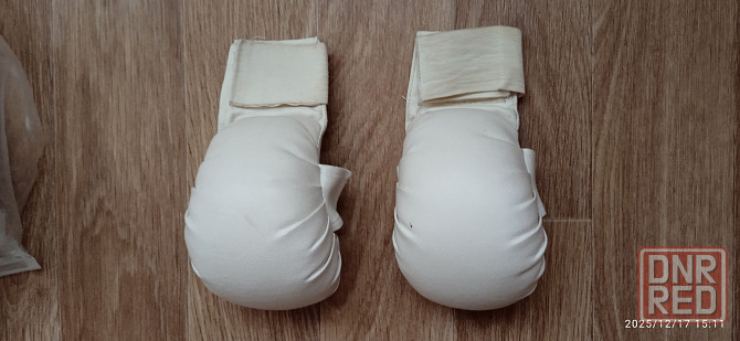 продам перчатки для карате размер м в отличном состоянии. Донецк - изображение 1