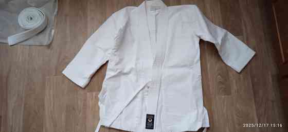 продам кимоно для карате в отличном состоянии размер 40 Донецк