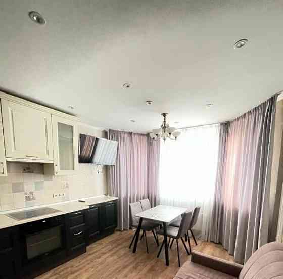 Сдаю двухкомнатную квартиру в Ворошиловском районе по Театральному проспекту. Донецк