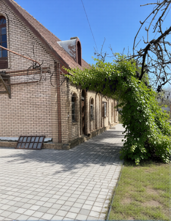 Продам большой элитный дом. Центр г.Шахтерск. Шахтерск