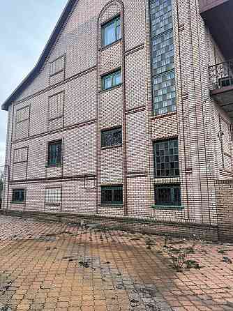 Продам большой элитный дом. Центр г.Шахтерск. Шахтерск