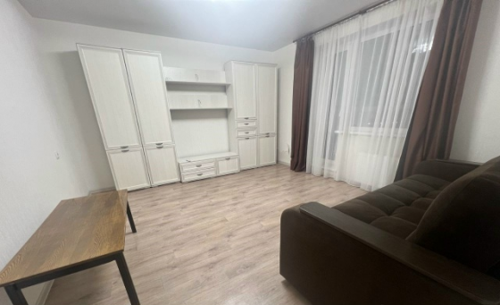 Сдается: Двухкомнатная квартира Район: Калининский Донецк