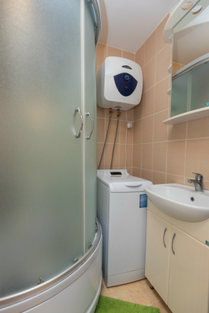 Двухкомнатная квартира в долгосрочную аренду, расположена в Ворошиловском районе Донецк