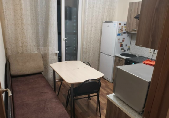 Сдается: 1 комнатная квартира Район: Буденновский Донецк