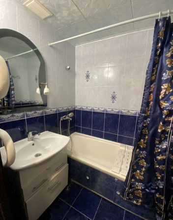 Сдается: 1 комнатная квартира Район: Кировский Донецк