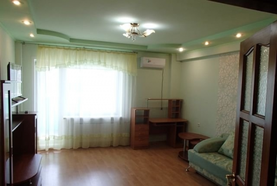 Сдается: 1-комнатная квартира, Ленинский район Донецк