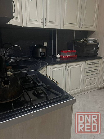 Сдаётся 1 ком квартира в Калининском р-не, ул. Марии Ульяновой Донецк - изображение 1