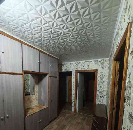 Сдаю трехкомнатную квартиру по ул. Островского, Кировский район, 72кв.м, 3 этаж Донецк