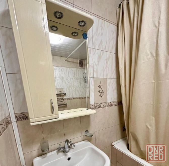 Сдаю однокомнатную квартиру 39 м2 этаж 4, город Донецк, Киевский район Донецк - изображение 5