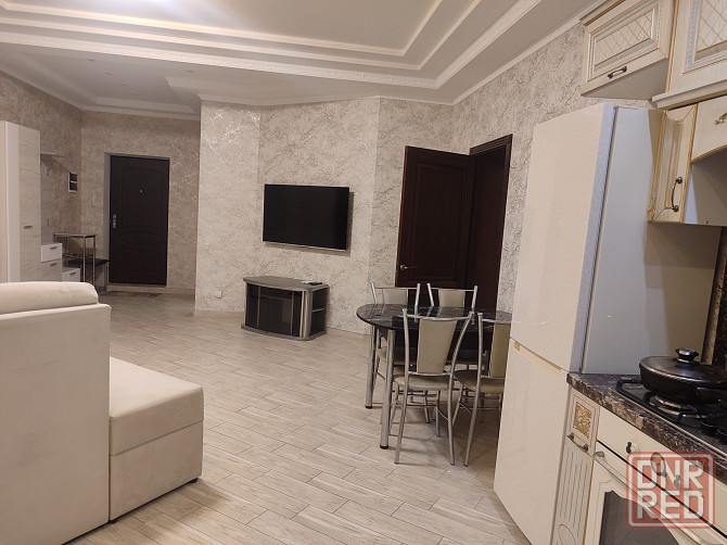 Собственник!!! Вода 24/7 Сдам 3-х комнатную квартиру студию 80 м². Калининский р-н Безалкогольный Донецк - изображение 2