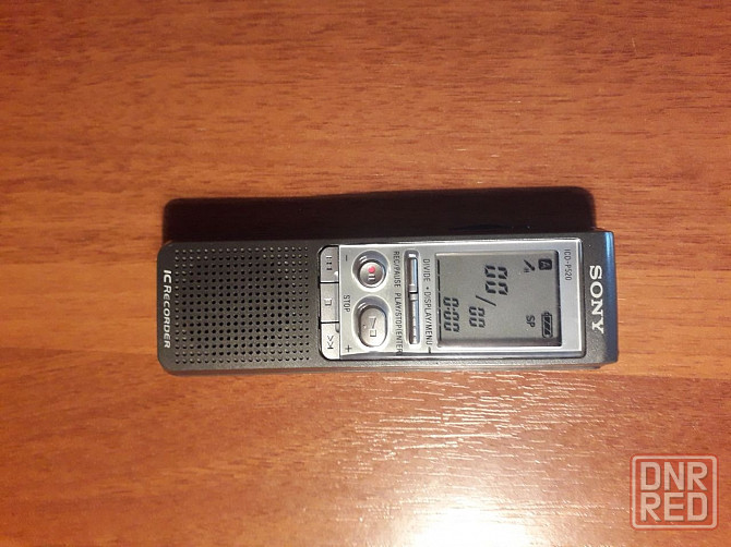 Диктофон цифровой Sony Lcd-P520 отл. сост. Донецк - изображение 1