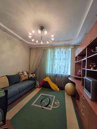 Продам 3х комн сталинку в центре города Донецк