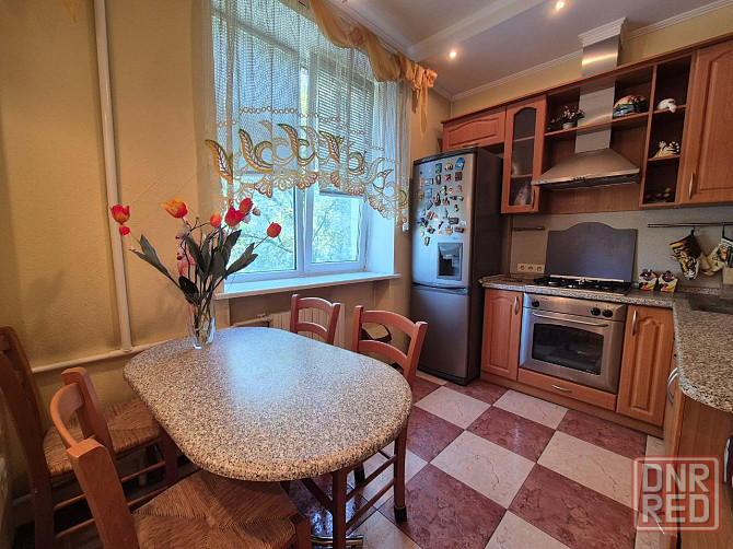 Продам 3х комн сталинку в центре города Донецк - изображение 1