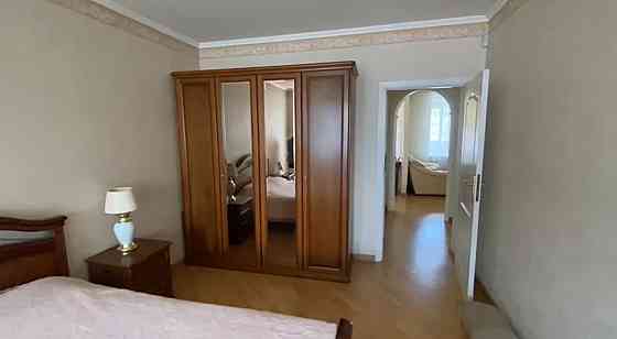 Продам 4х комн сталинку пл.Ленина Донецк