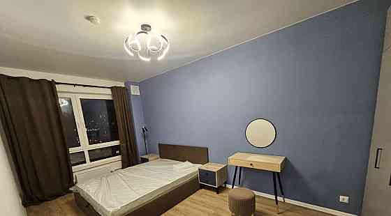 Сдаю крупногабаритную однокомнатную квартиру в Буденовском районе Донецка. Ориентир: Караван. Донецк