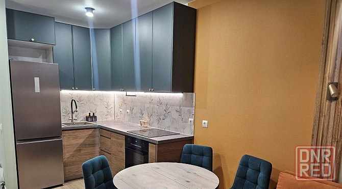 Сдаю крупногабаритную однокомнатную квартиру в Буденовском районе Донецка. Ориентир: Караван. Донецк - изображение 1