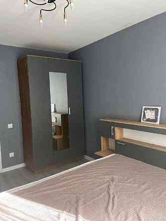 Сдаю Просторную Однокомнатную квартиру. Расположена в Ленинском районе ориентир оцкб Донецк