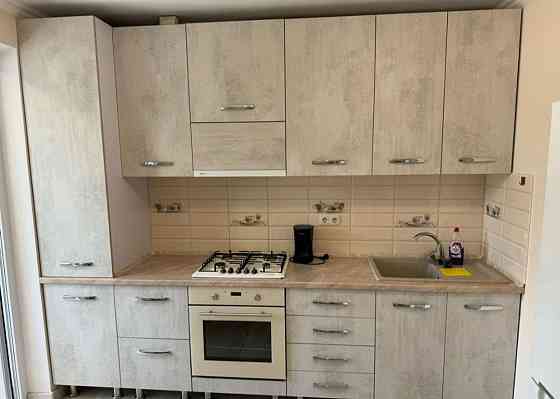 Сдам двухкомнатную квартиру в центре мариуполя. Мариуполь