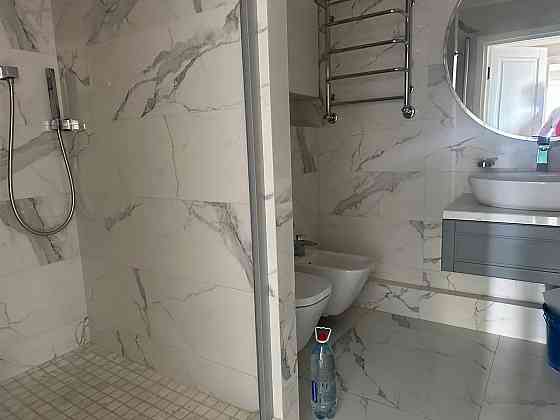 Продается трехкомнатная квартира в Приморском районе Мариуполь