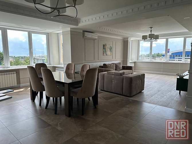 Продается трехкомнатная квартира в Приморском районе Мариуполь - изображение 1