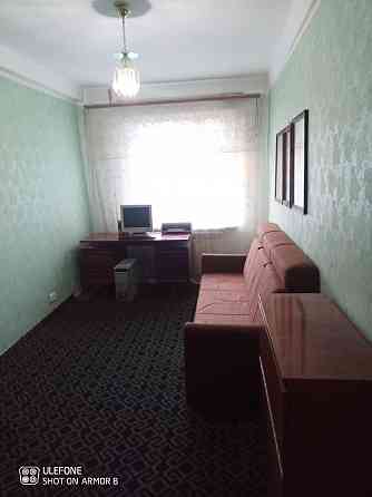 Продам большую Квартиру с Гаражом Торез