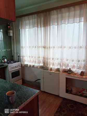 Продам большую Квартиру с Гаражом Торез