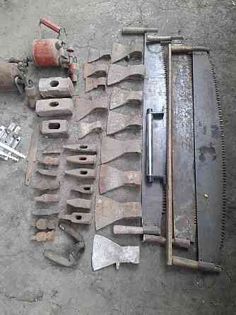 Топоры пилы молотки кувалды паяльная лампа Донецк