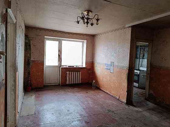 Продам 2-х комнатную квартиру на Западной, под ремонт. Макеевка