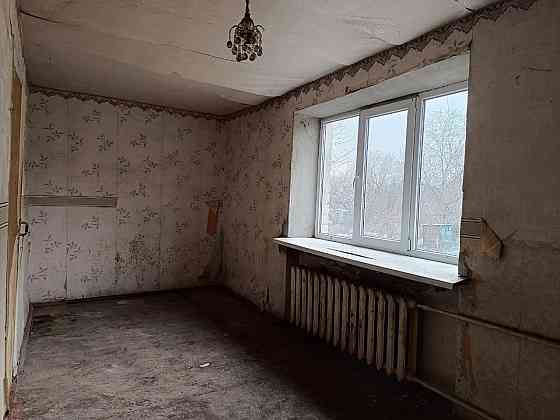 Продам 2-х комнатную квартиру на Западной, под ремонт. Макеевка