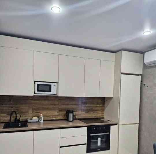 Сдается крупногабаритная двушка, первая сдача! Калининский район, Ильича. Центр Города! Донецк