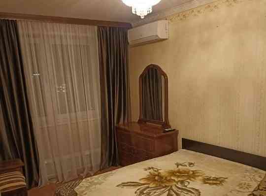 Сдается светлая и уютная трехкомнатная квартира с евроремонтом (75м2) Этаж: 9/9 Донецк