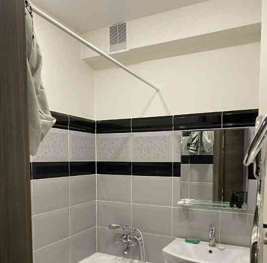 Сдается просторная двухкомнатная квартира с косметическим ремонтом (42м2) Донецк