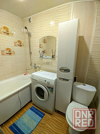 Квартира находится в Калининском районе Донецка, по адресу проспект Ильича, 76 Донецк - изображение 3