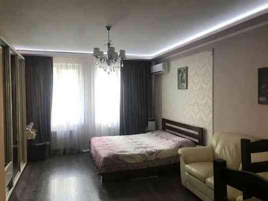 Сдается крупногабаритная однокомнатная квартира-студия Донецк