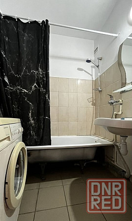 Сдаётся однокомнатная квартира в Ленинском районе Донецка, ориентир - Цирк Космос. Донецк - изображение 1