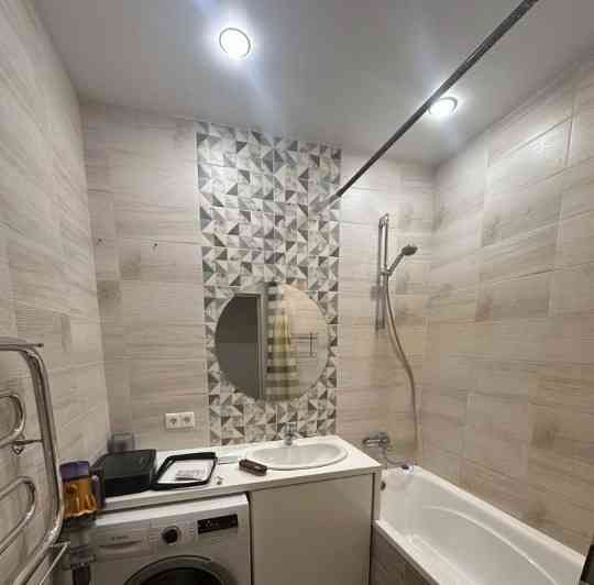 Сдается просторная двухкомнатная квартира (60 м2) Этаж: 8/9 Донецк