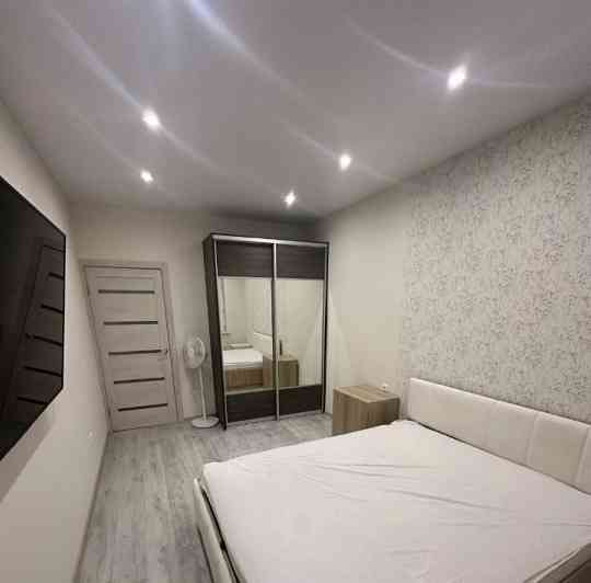 Сдается просторная двухкомнатная квартира (60 м2) Этаж: 8/9 Донецк