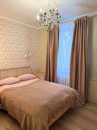 Сдается двухкомнатная квартира в Ворошиловском районе, по Щорса, пересечение с Комсомольским. Донецк