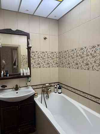 Сдается двухкомнатная квартира в Ворошиловском районе, по Щорса, пересечение с Комсомольским. Донецк