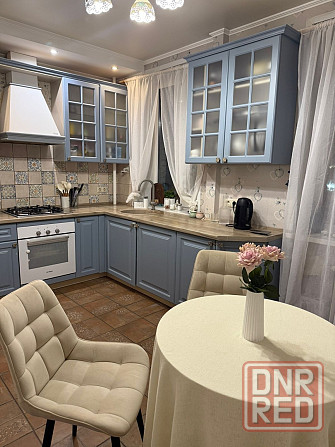 Сдается двухкомнатная квартира в Ворошиловском районе, по Щорса, пересечение с Комсомольским. Донецк - изображение 2