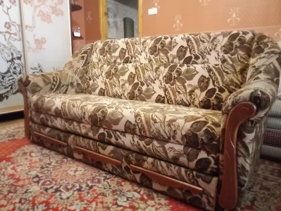 Продам диван г.Макеевка Зеленый Макеевка
