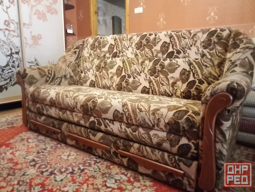 Продам диван г.Макеевка Зеленый Макеевка - изображение 1