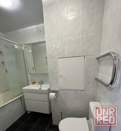 Сдаю однокомнатную квартиру в Калининском районе Донецка, по адресу: улица Капитана Ратникова, 12 Донецк - изображение 2