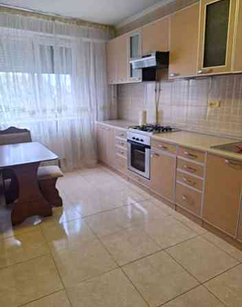 сдаётся просторная и удобная двушка в кальмиусском районе. Мариуполь