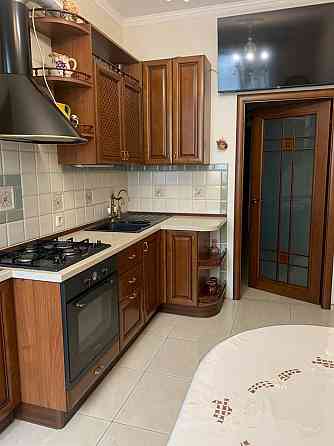 Продаю четырёхкомнатную сталинку на бульваре Пушкина. Донецк