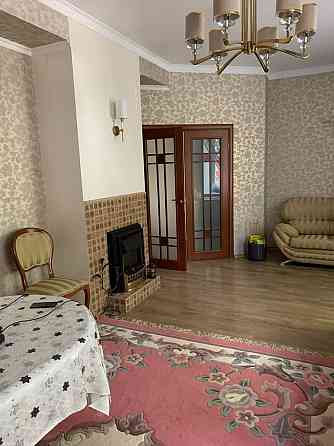 Продаю четырёхкомнатную сталинку на бульваре Пушкина. Донецк