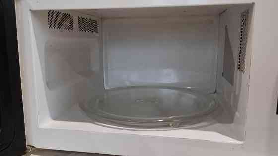 маленькая микроволновка ELENBERG в рабочем состоянии Донецк