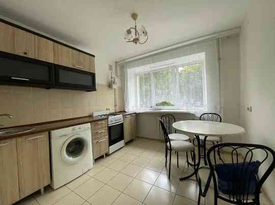 Сдается двухкомнатная квартира в Ленинском районе, м-р Боссе Донецк